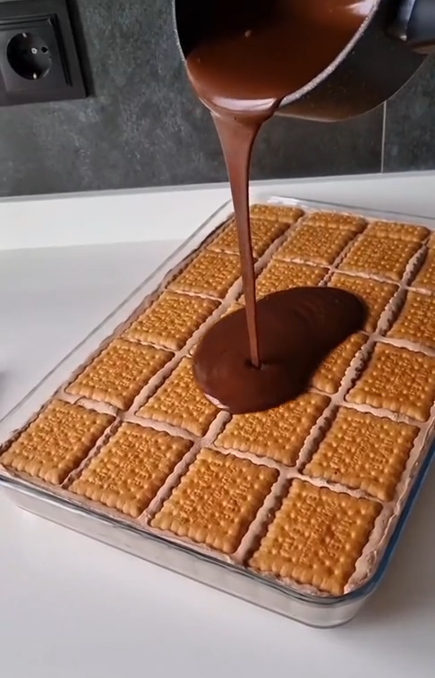 Торт із печива без випічки з начинкою