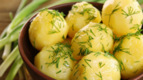Молода картопля по-українськи